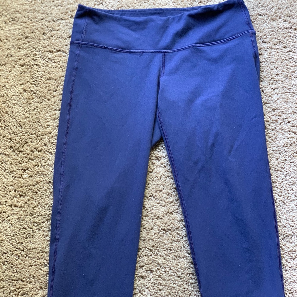 Blue capri leggings